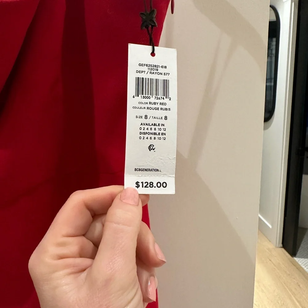 NWT SIZE 8 red BCBGeneration dress, perfect for Holiday Parties! - Picture 6 of 8